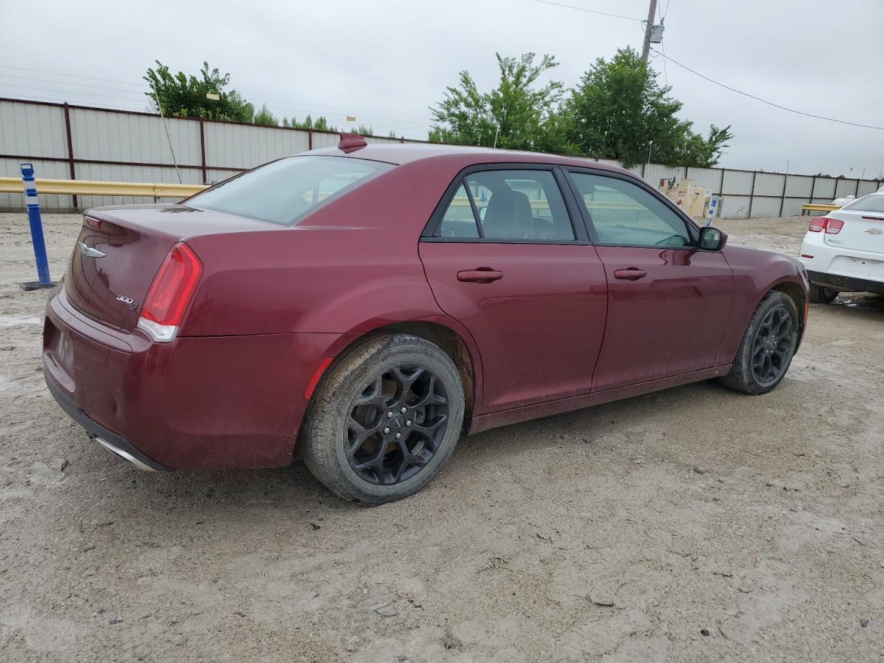 2C3CCAGG4KH648991 2019 Chrysler 300 S