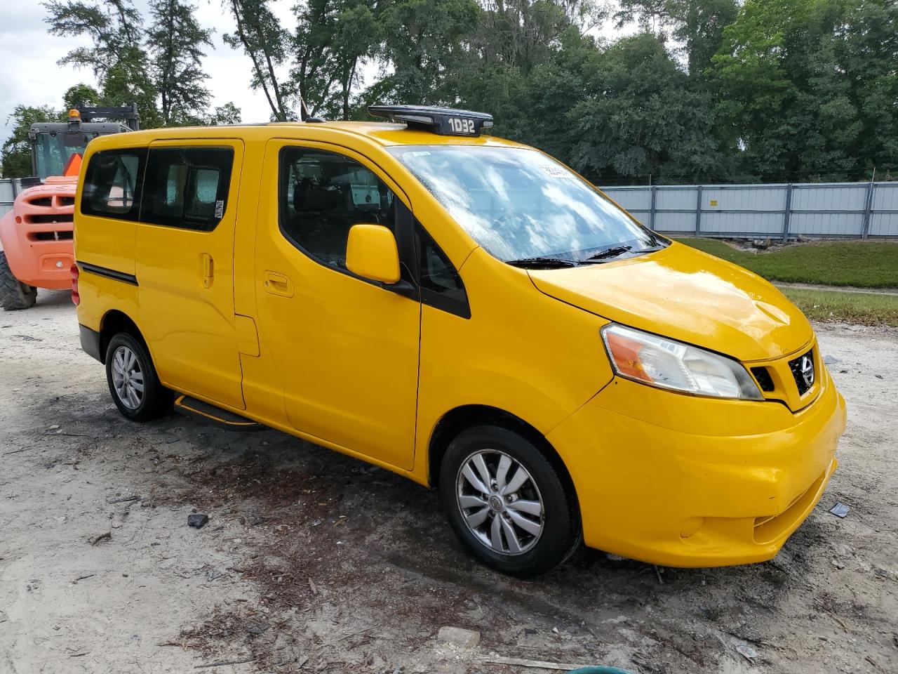 3N8CM0JT2EK690137 2014 Nissan Nv200 Taxi