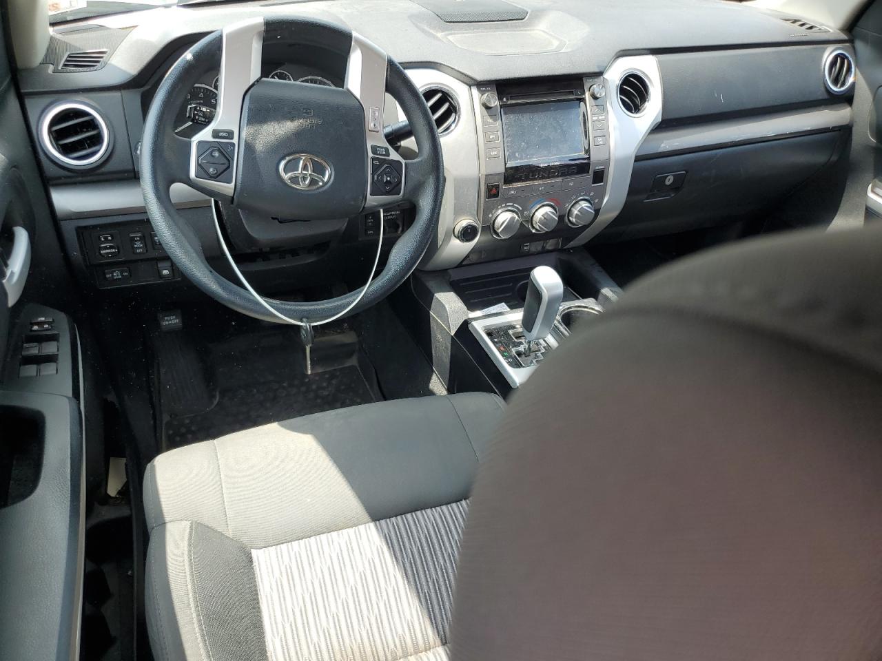 5TFDW5F12HX643398 2017 Toyota Tundra Crewmax Sr5