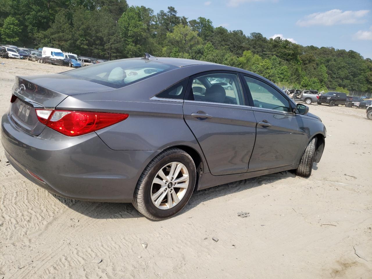 Lot #2628929386 2012 HYUNDAI SONATA GLS