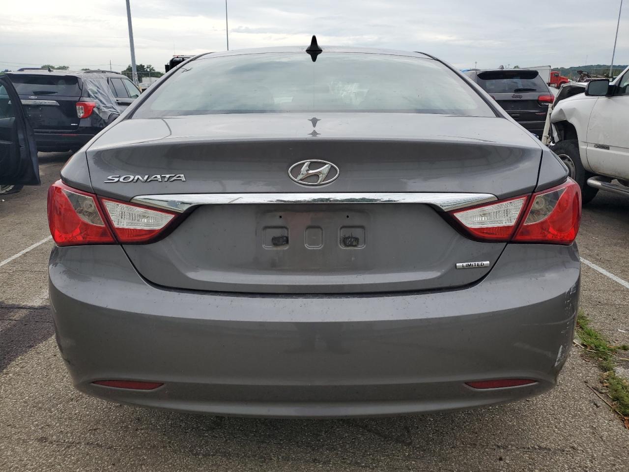 5NPEC4AC1BH304103 2011 Hyundai Sonata Se
