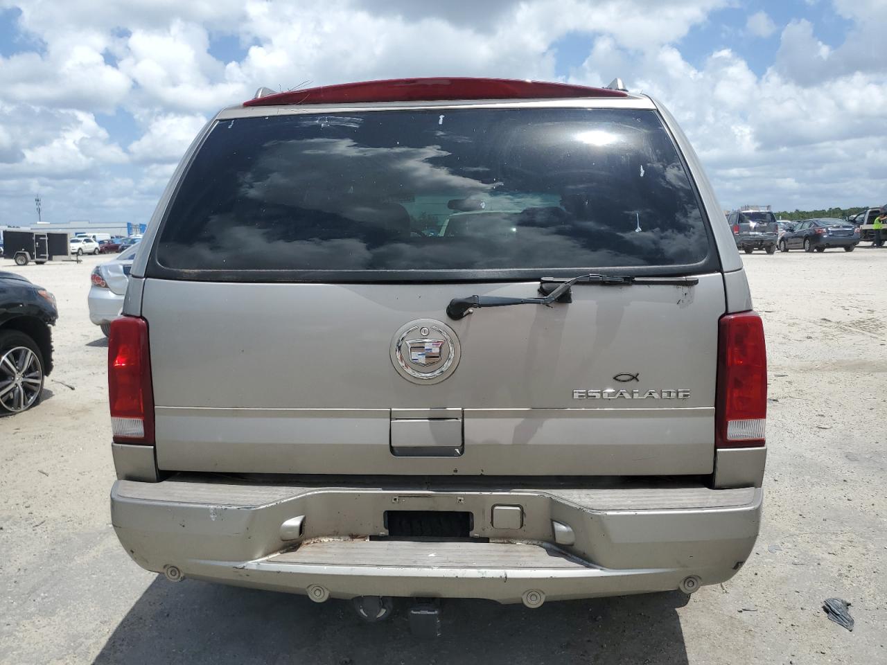 1GYEK63N72R224224 2002 Cadillac Escalade Luxury