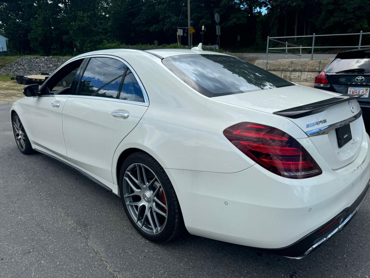 2018 Mercedes-Benz S 63 Amg 4Matic vin: WDDUG8JB8JA422854