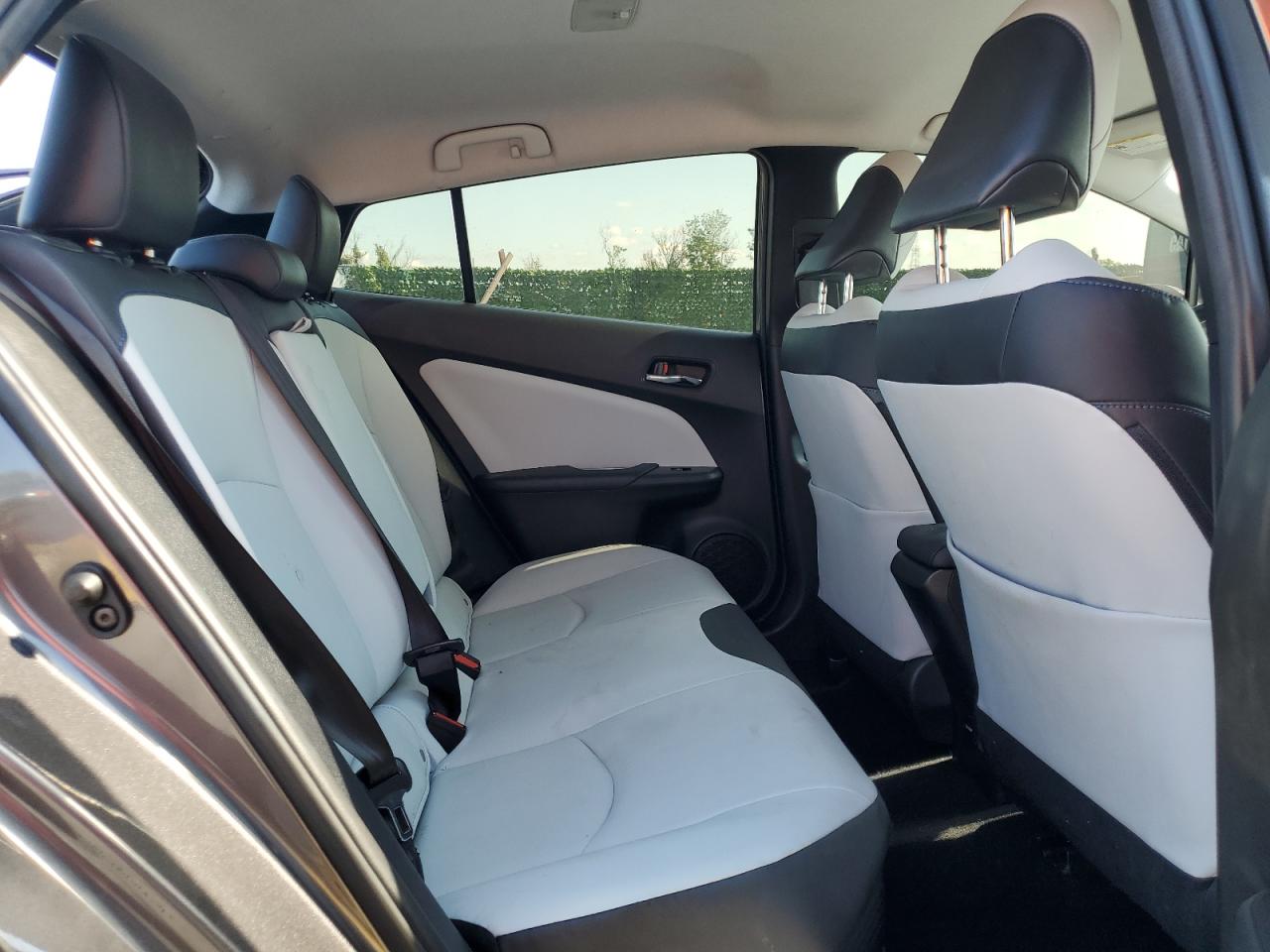 2018 Toyota Prius vin: JTDKARFU1J3548299