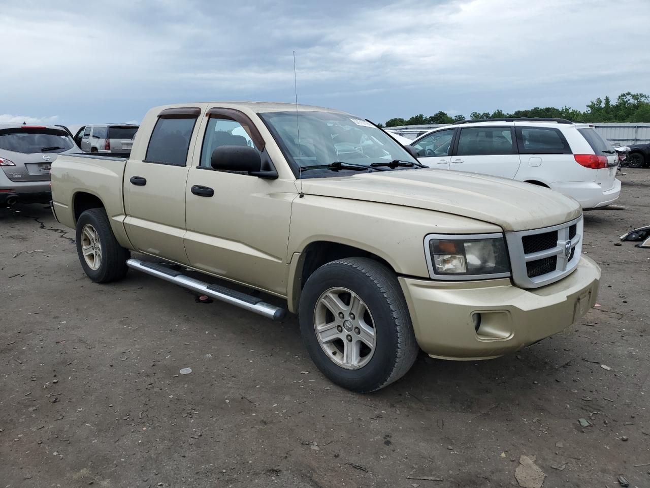 1D7RE3GK4BS701302 2011 Dodge Dakota Slt