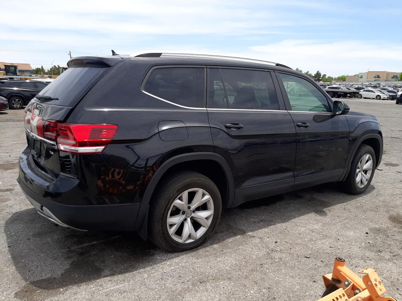 2018 Volkswagen Atlas S vin: 1V2AP2CA6JC599047