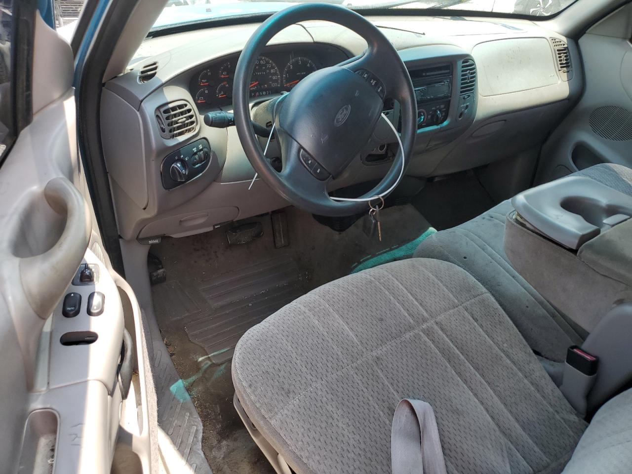 1FTZX1766WKC10537 1998 Ford F150