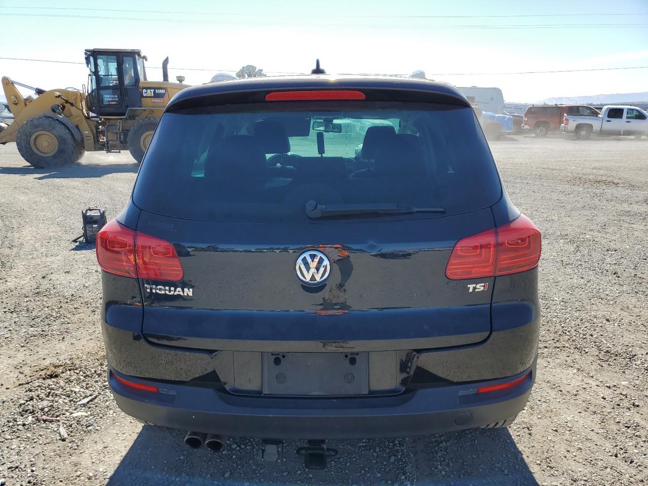 WVGRV7AX6HK002487 2017 Volkswagen Tiguan Wolfsburg