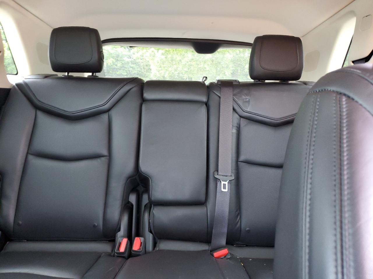 1GYKNDRS6HZ126435 2017 Cadillac Xt5 Luxury