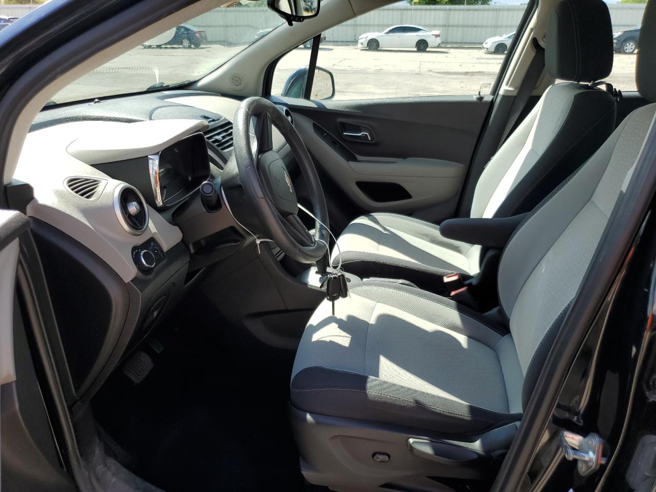 3GNCJPSB0FL253288 2015 Chevrolet Trax 1Ls