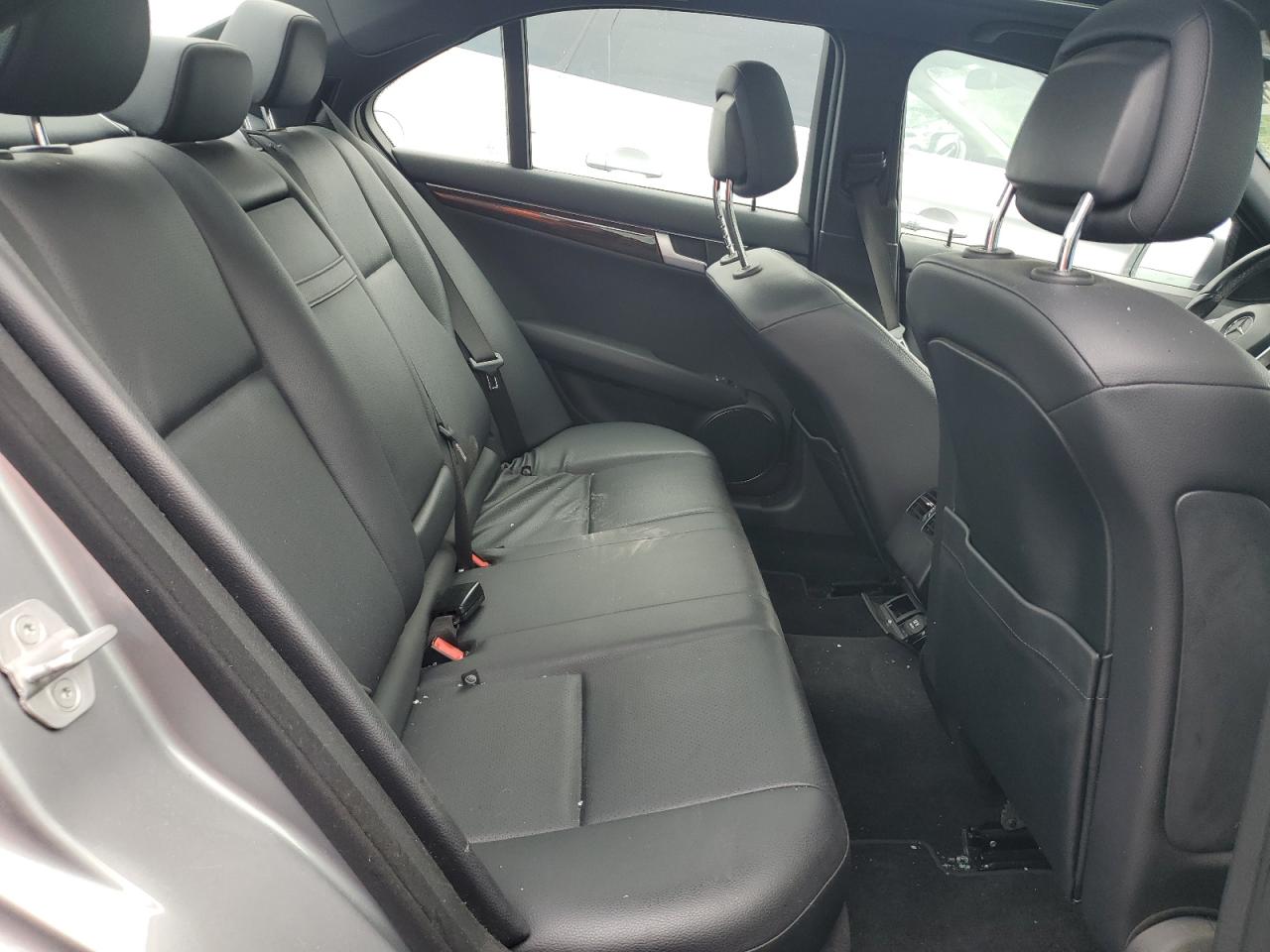 WDDGF8AB8DA885372 2013 Mercedes-Benz C 300 4Matic