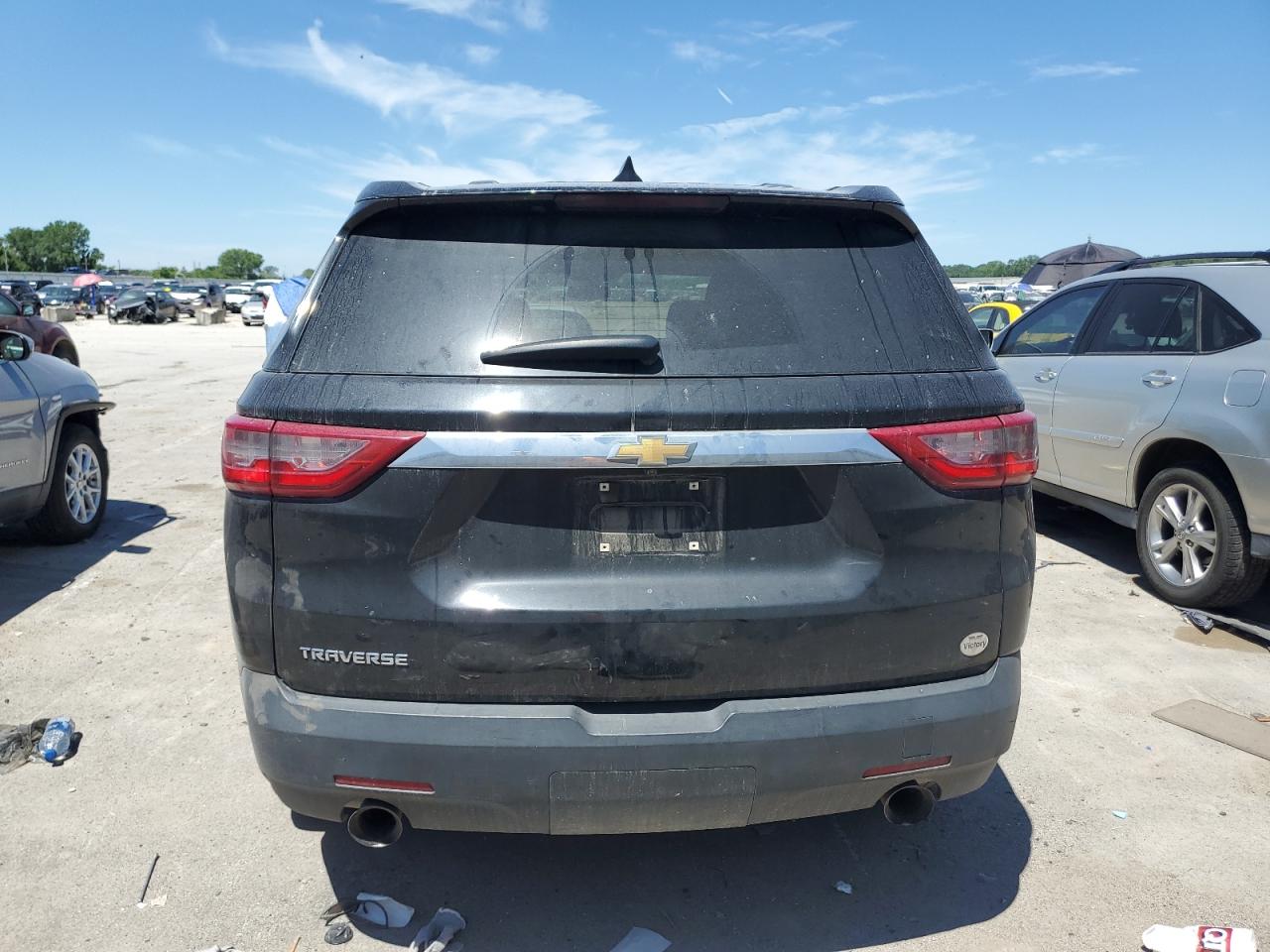 2019 Chevrolet Traverse Ls vin: 1GNERFKW0KJ283049