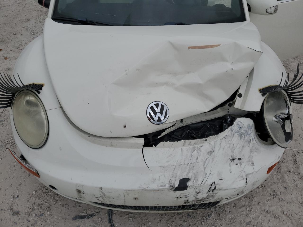 3VWFF31Y77M421751 2007 Volkswagen New Beetle Triple White