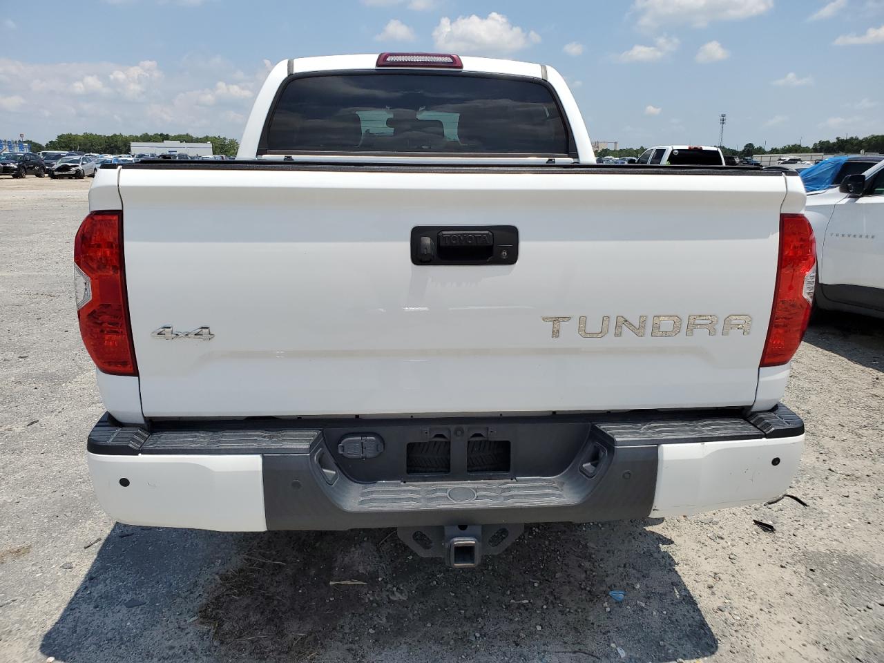 5TFHW5F19HX675623 2017 Toyota Tundra Crewmax Limited