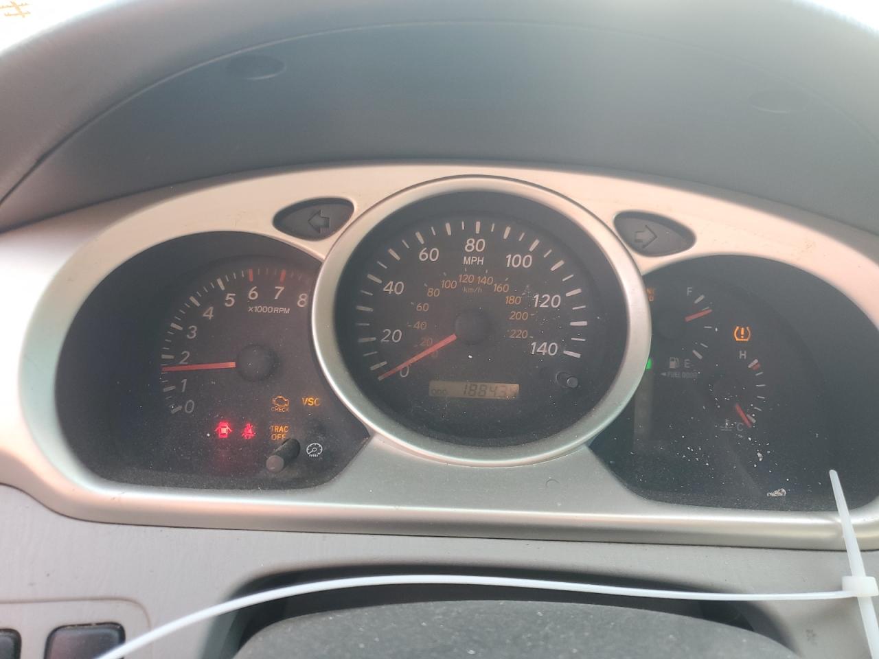 JTEDP21A740025527 2004 Toyota Highlander Base