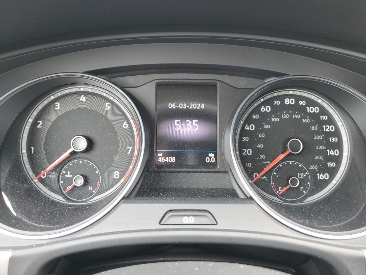 1V2DP2CA5JC594001 2018 Volkswagen Atlas Se