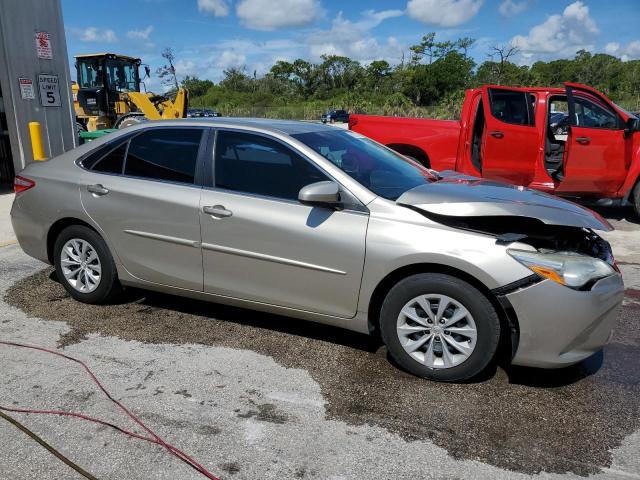 VIN 4T1BF1FKXFU963846 2015 Toyota Camry, LE no.4