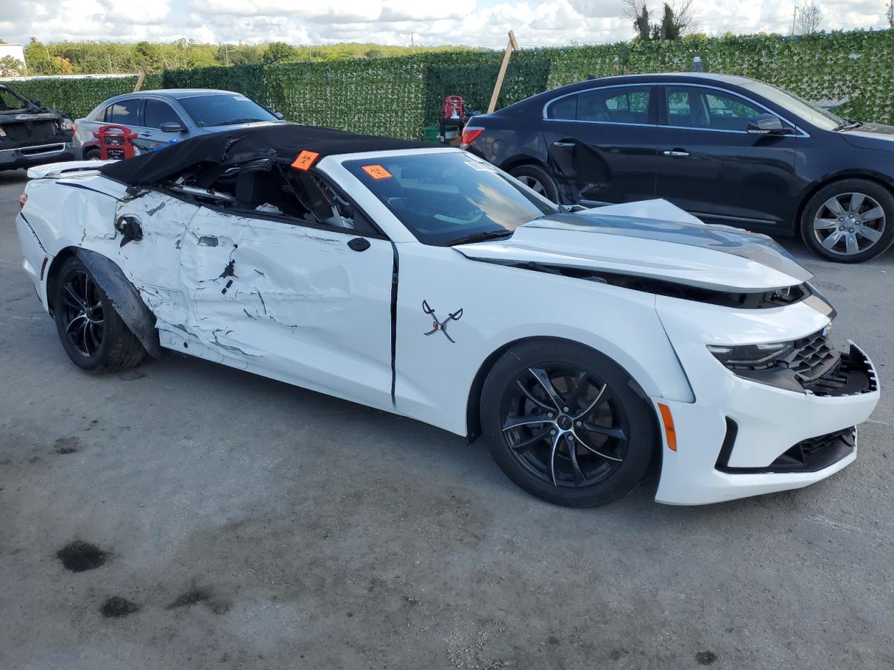 2019 Chevrolet Camaro Ls vin: 1G1FB3DS3K0118847