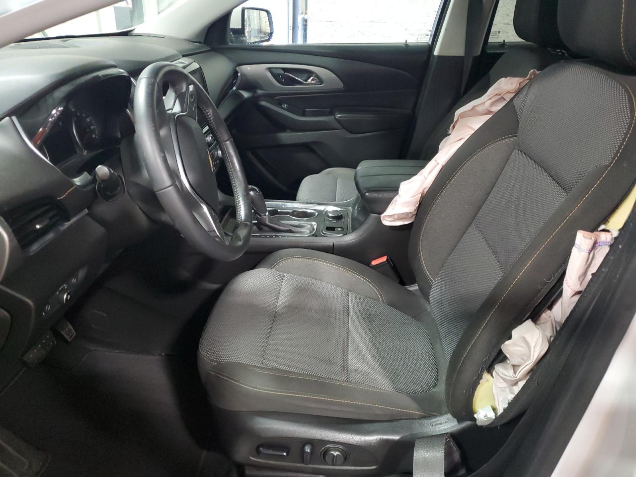 1GNEVGKW3JJ271381 2018 Chevrolet Traverse Lt