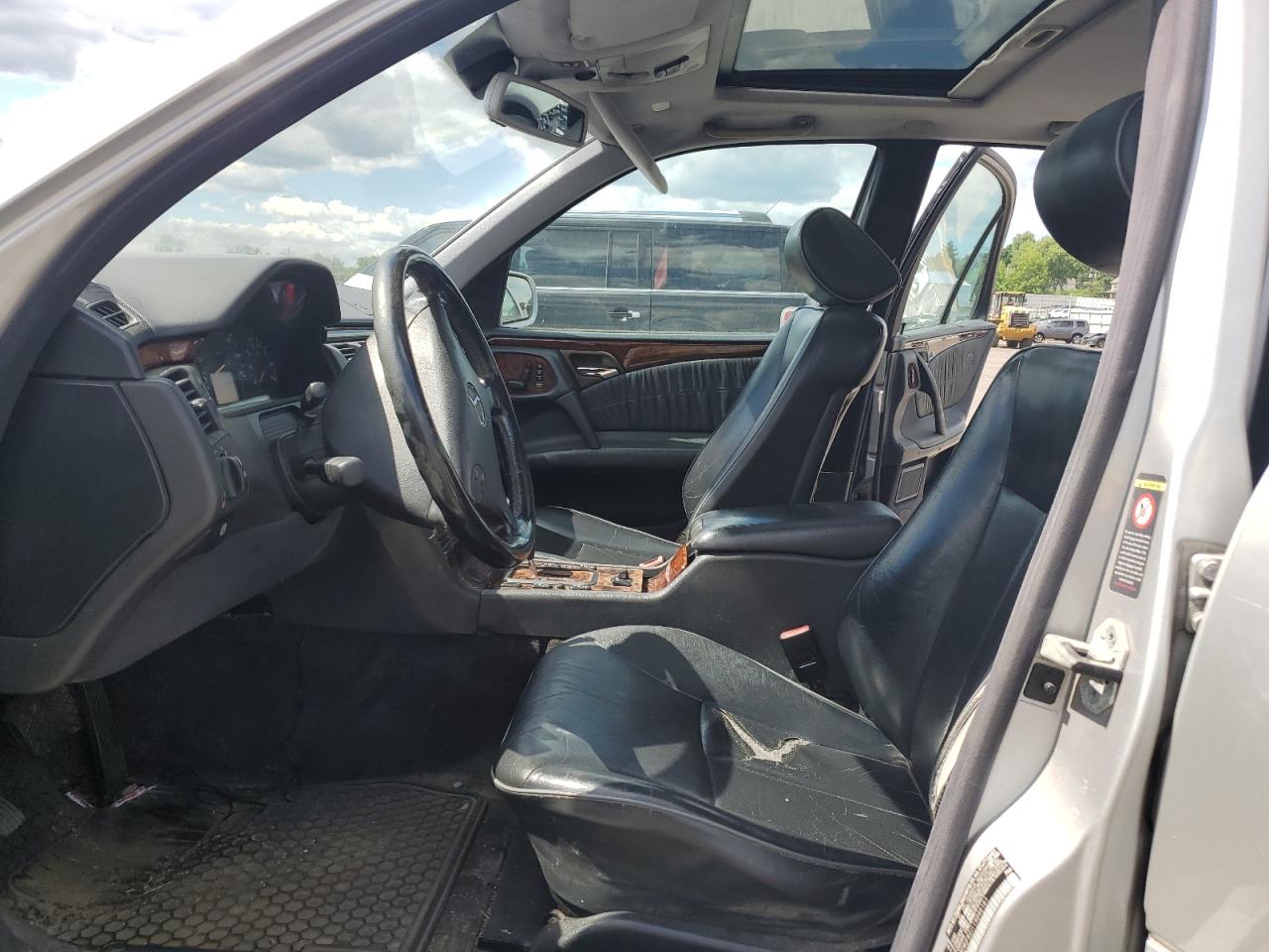 WDBJF82J11X046161 2001 Mercedes-Benz E 320 4Matic