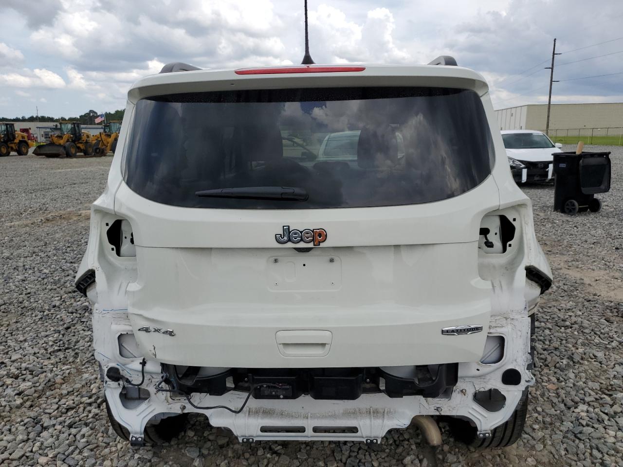 ZACCJBBB7JPJ52399 2018 Jeep Renegade Latitude