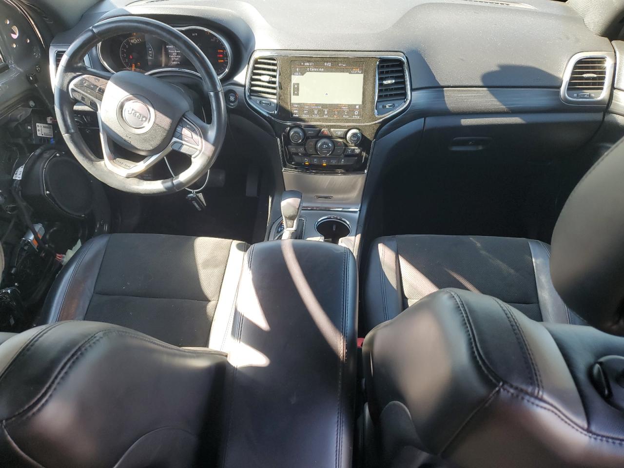 1C4RJFAG8KC850558 2019 Jeep Grand Cherokee Laredo