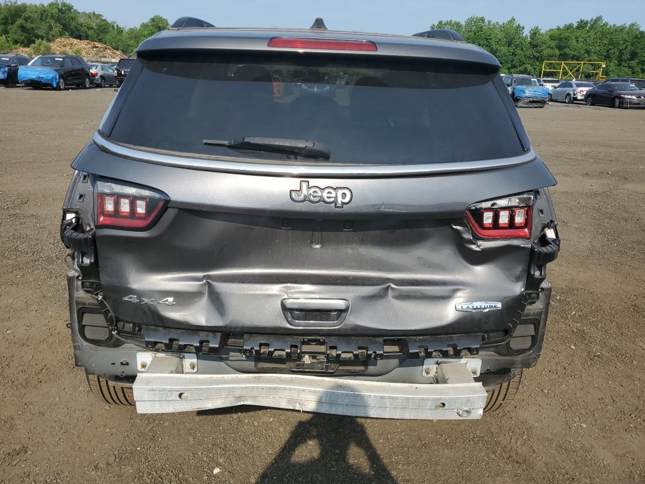 3C4NJDBB4JT361065 2018 Jeep Compass Latitude