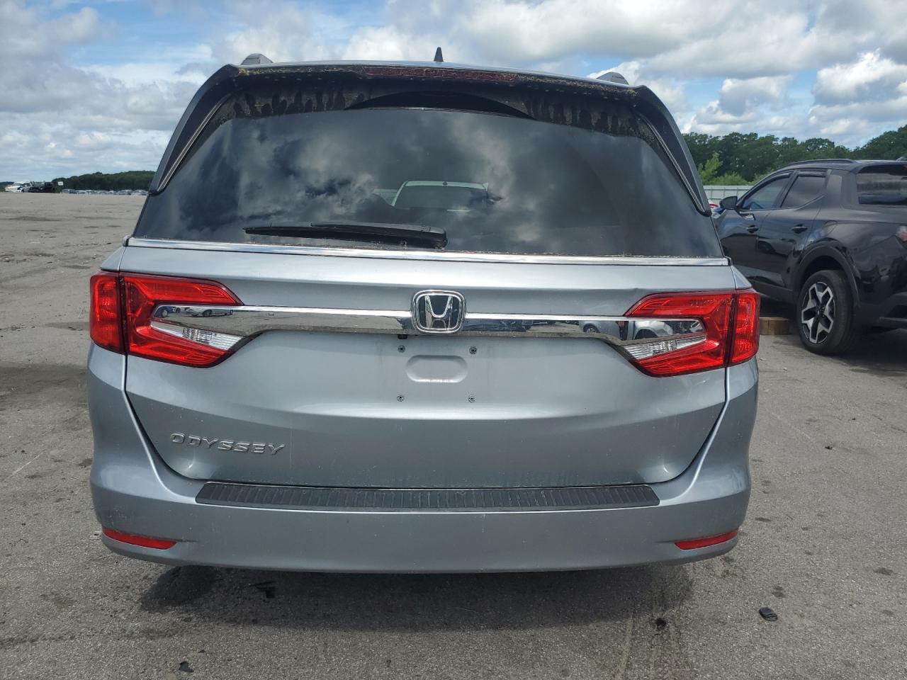 5FNRL6H79JB098600 2018 Honda Odyssey Exl