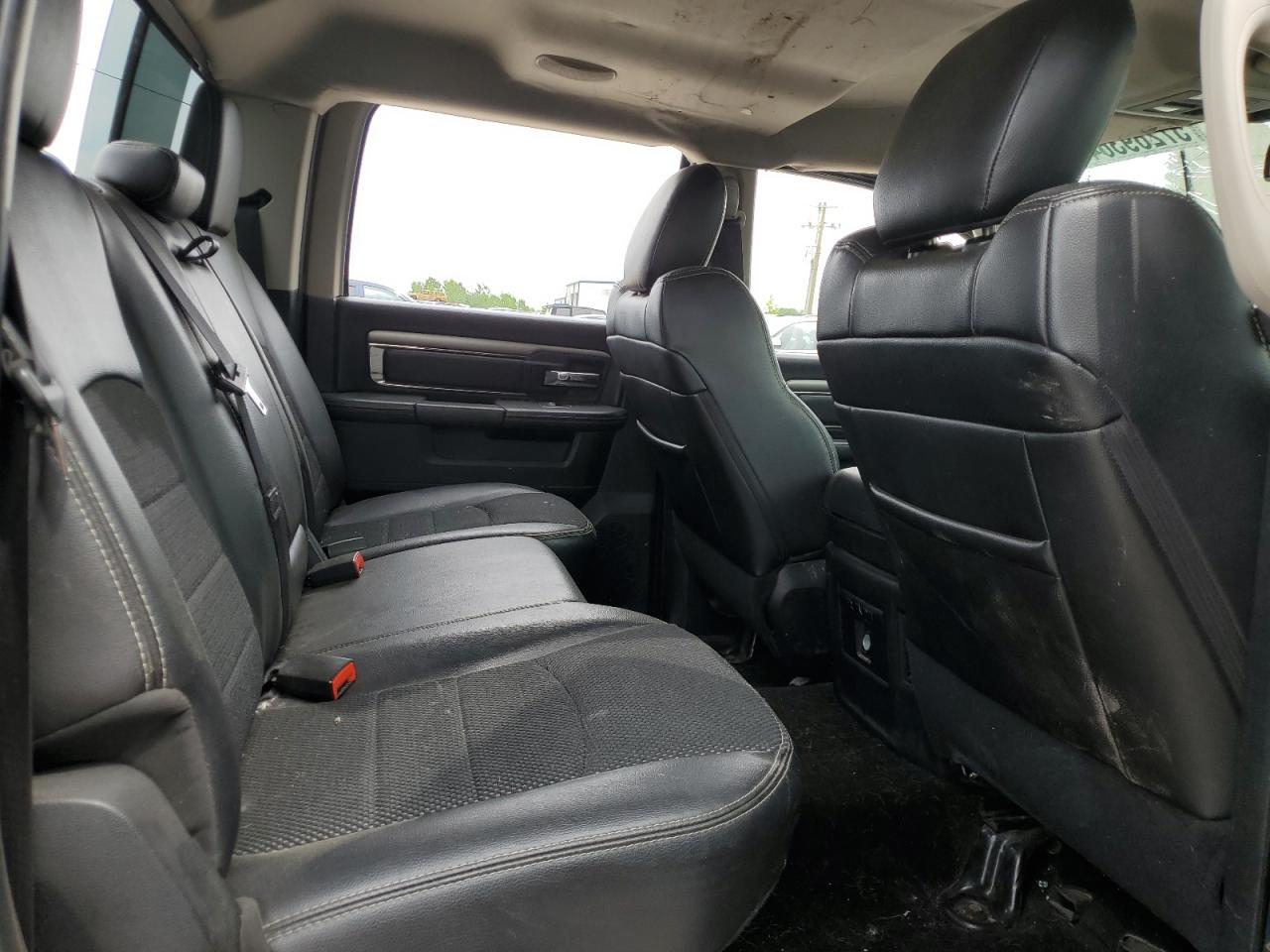 1C6RR7MT3GS281811 2016 Ram 1500 Sport