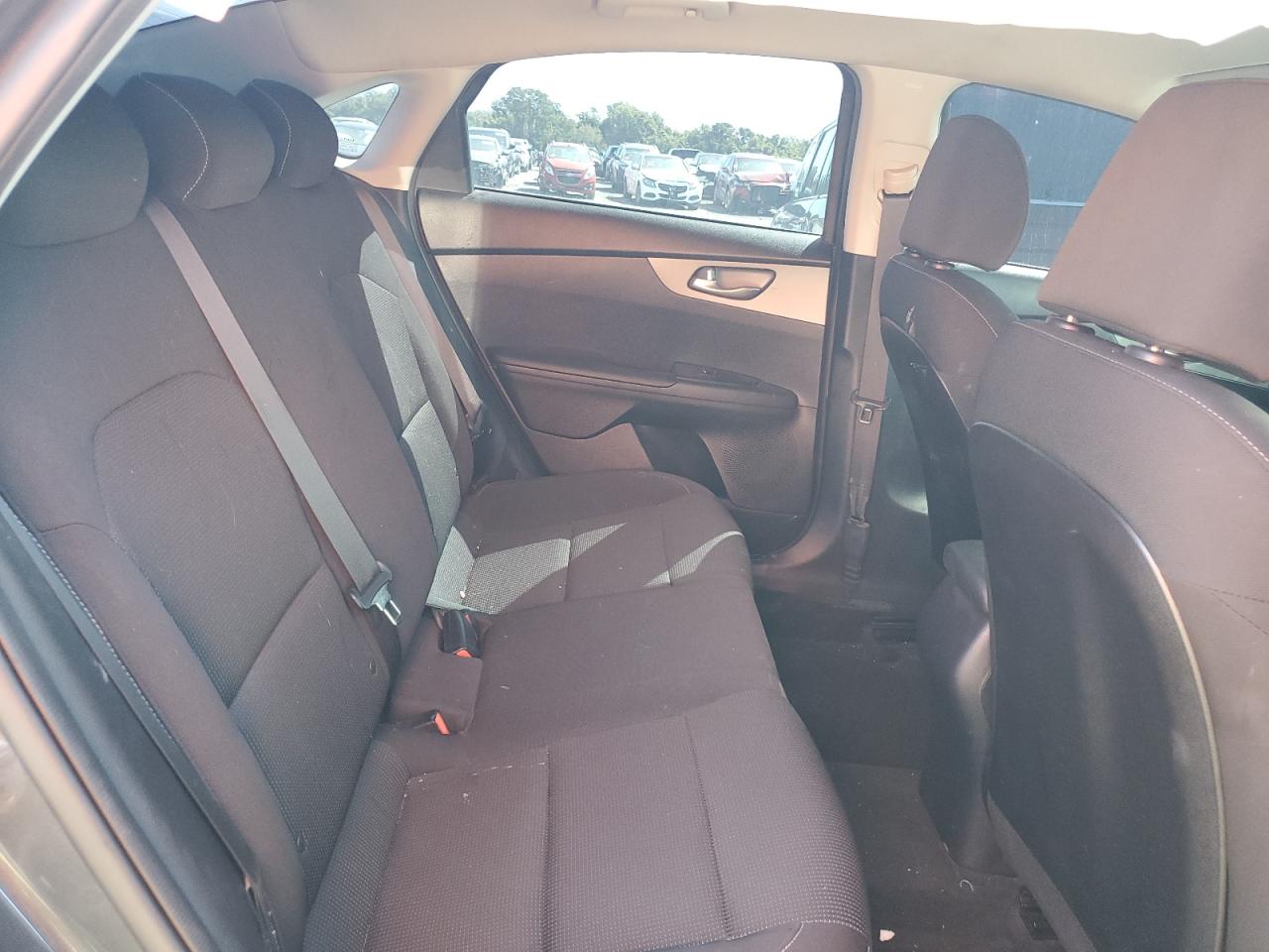 3KPF24AD4ME395813 2021 Kia Forte Fe