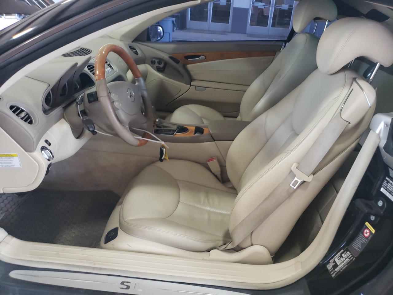 WDBSK75F05F105245 2005 Mercedes-Benz Sl 500