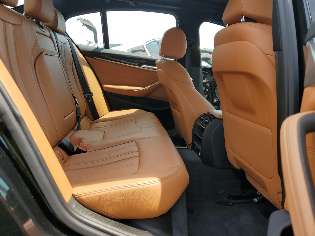 WBAJA7C59JWA71486 2018 BMW 530 Xi