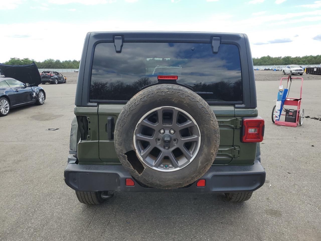 2021 Jeep Wrangler Unlimited Sport vin: 1C4HJXDN2MW590784