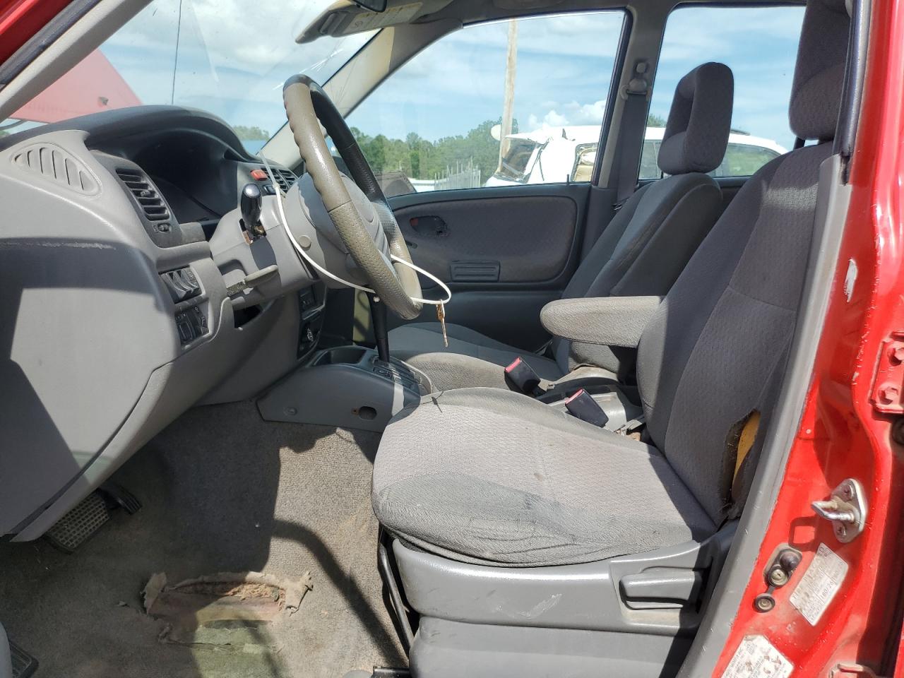 2CNBE13C526906835 2002 Chevrolet Tracker