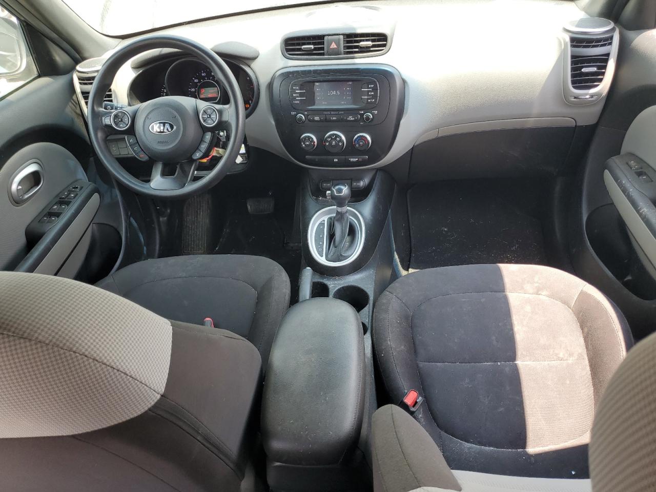 KNDJN2A27G7398164 2016 Kia Soul