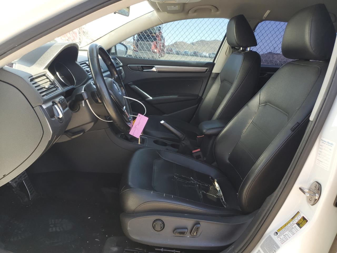 1VWAA7A32JC010075 2018 Volkswagen Passat S