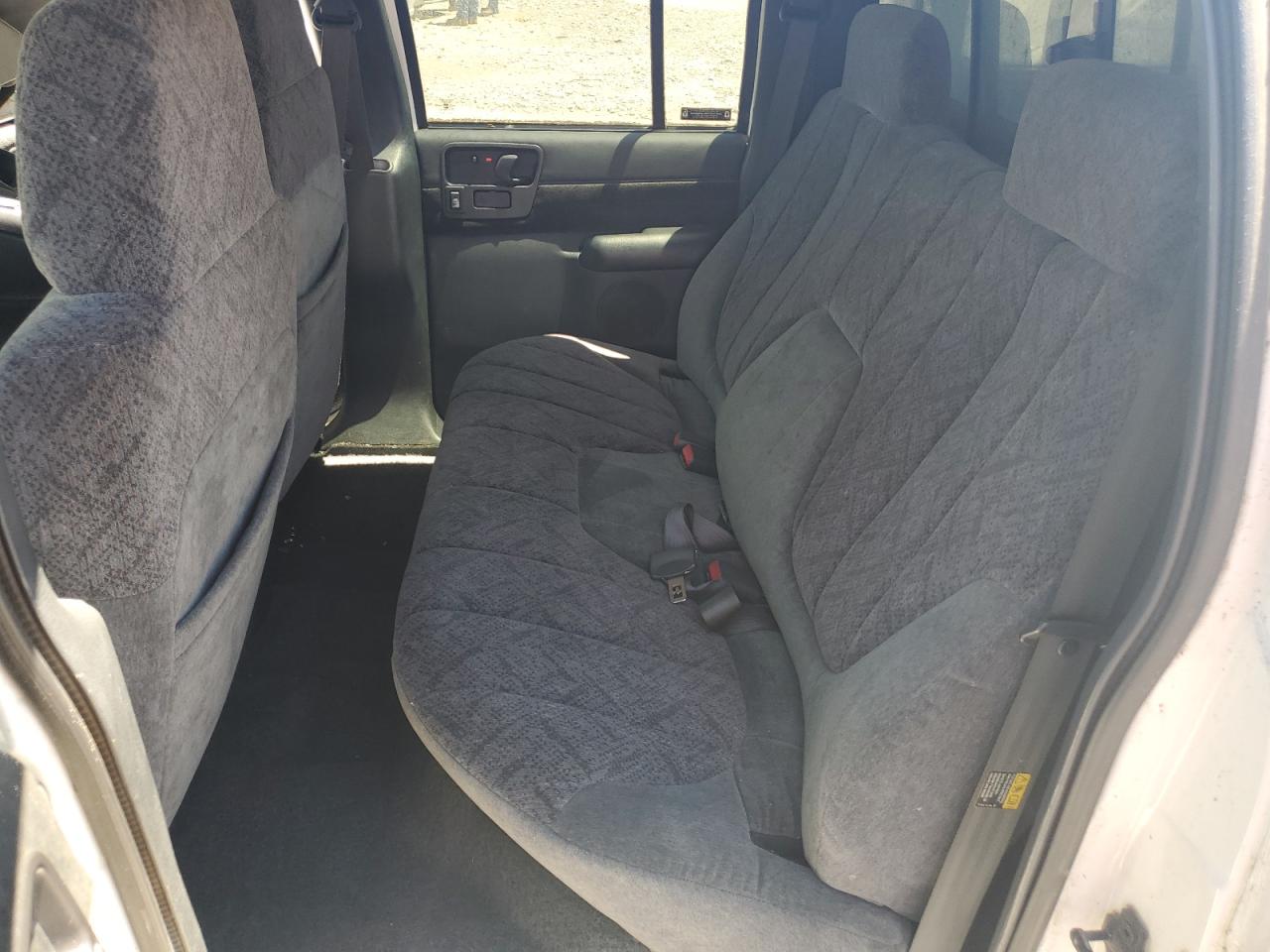 1GTDT13W42K128957 2002 GMC Sonoma