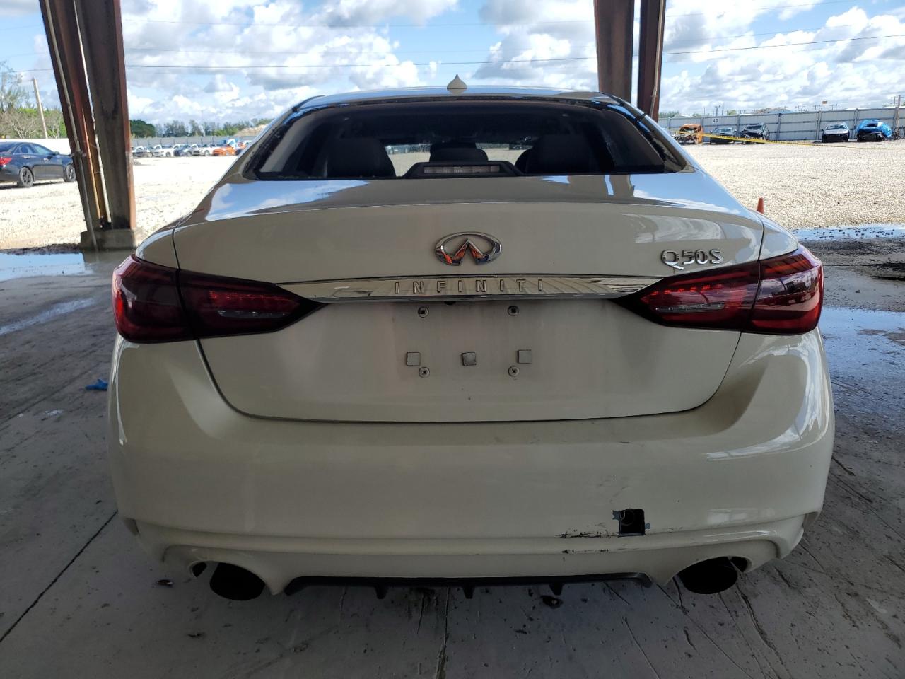 JN1EV7AR0JM444960 2018 Infiniti Q50 Luxe