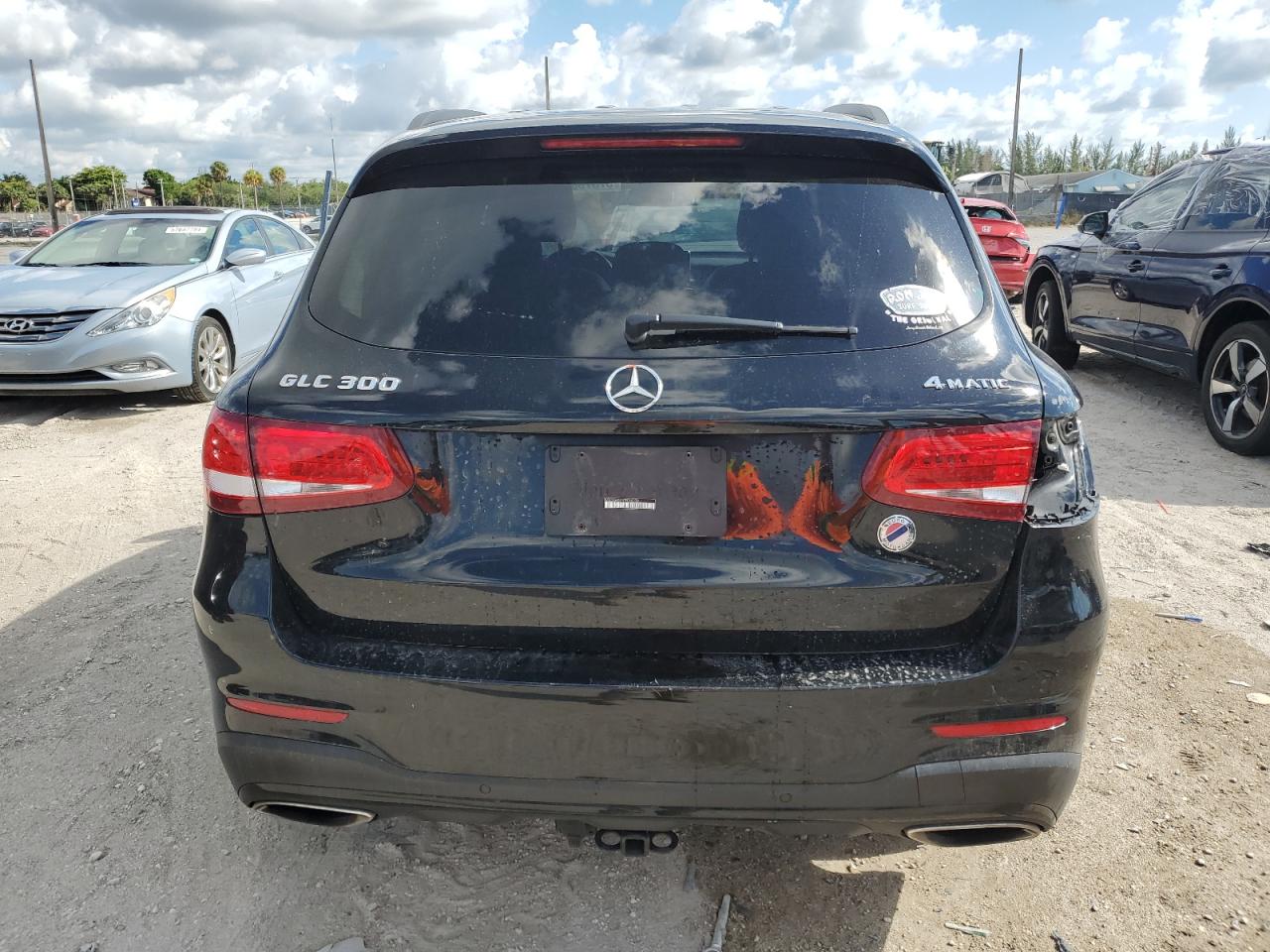 WDC0G4KB1GF066270 2016 Mercedes-Benz Glc 300 4Matic