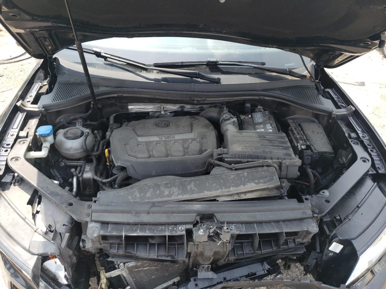 3VV0B7AX3JM021777 2018 Volkswagen Tiguan S