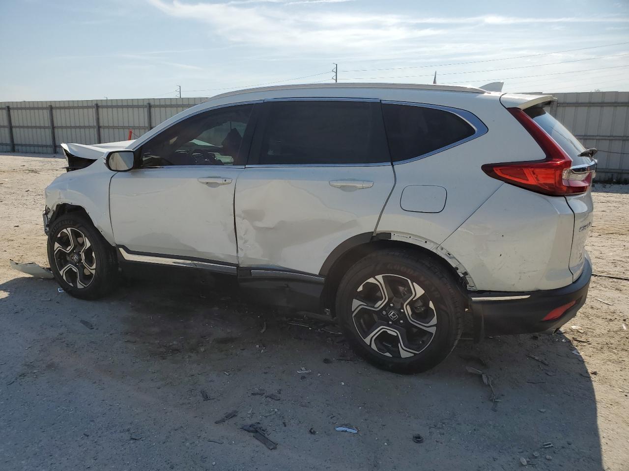 2018 Honda Cr-V Touring vin: 2HKRW2H94JH602117