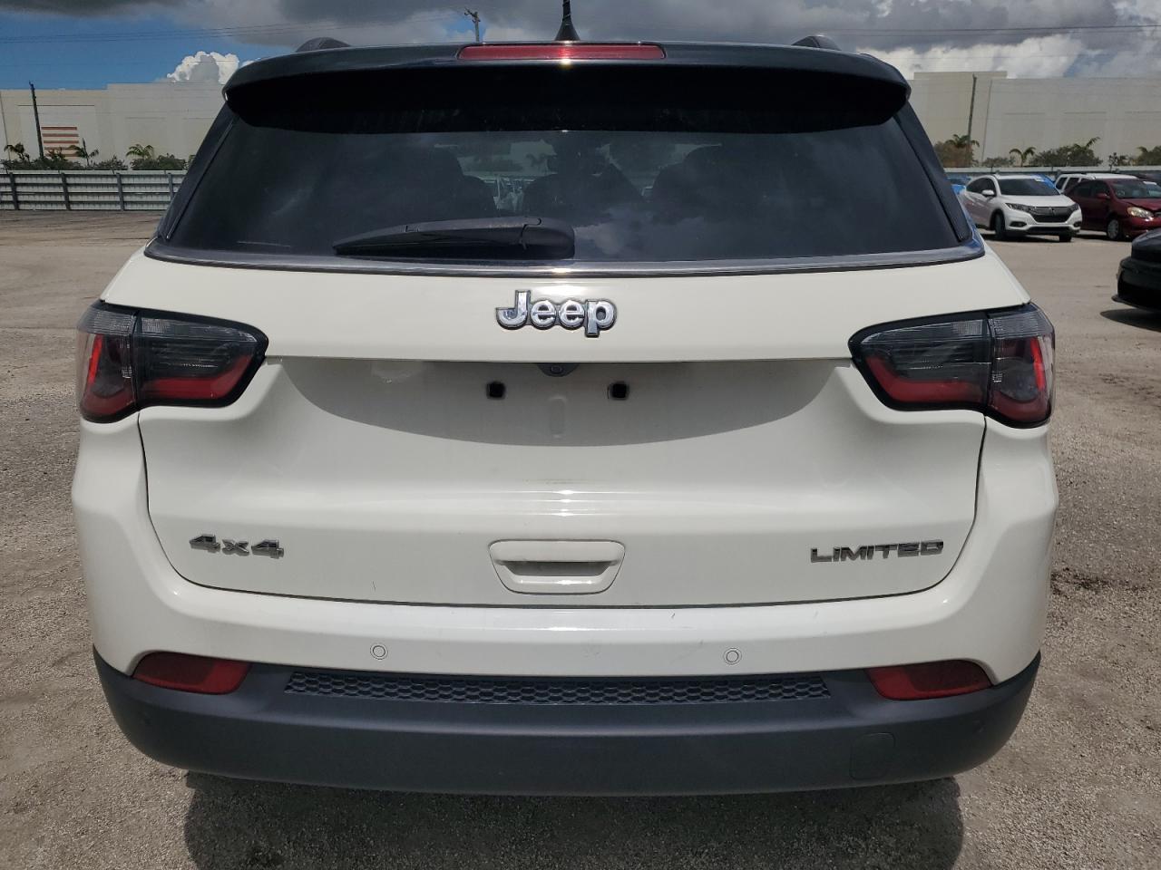 3C4NJDCB7HT689797 2017 Jeep Compass Limited