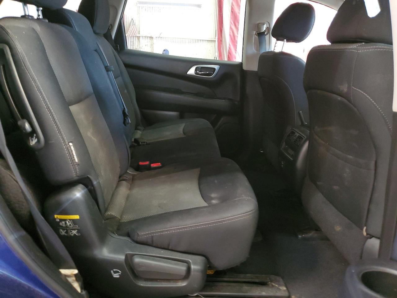 5N1DR2MM7JC670303 2018 Nissan Pathfinder S