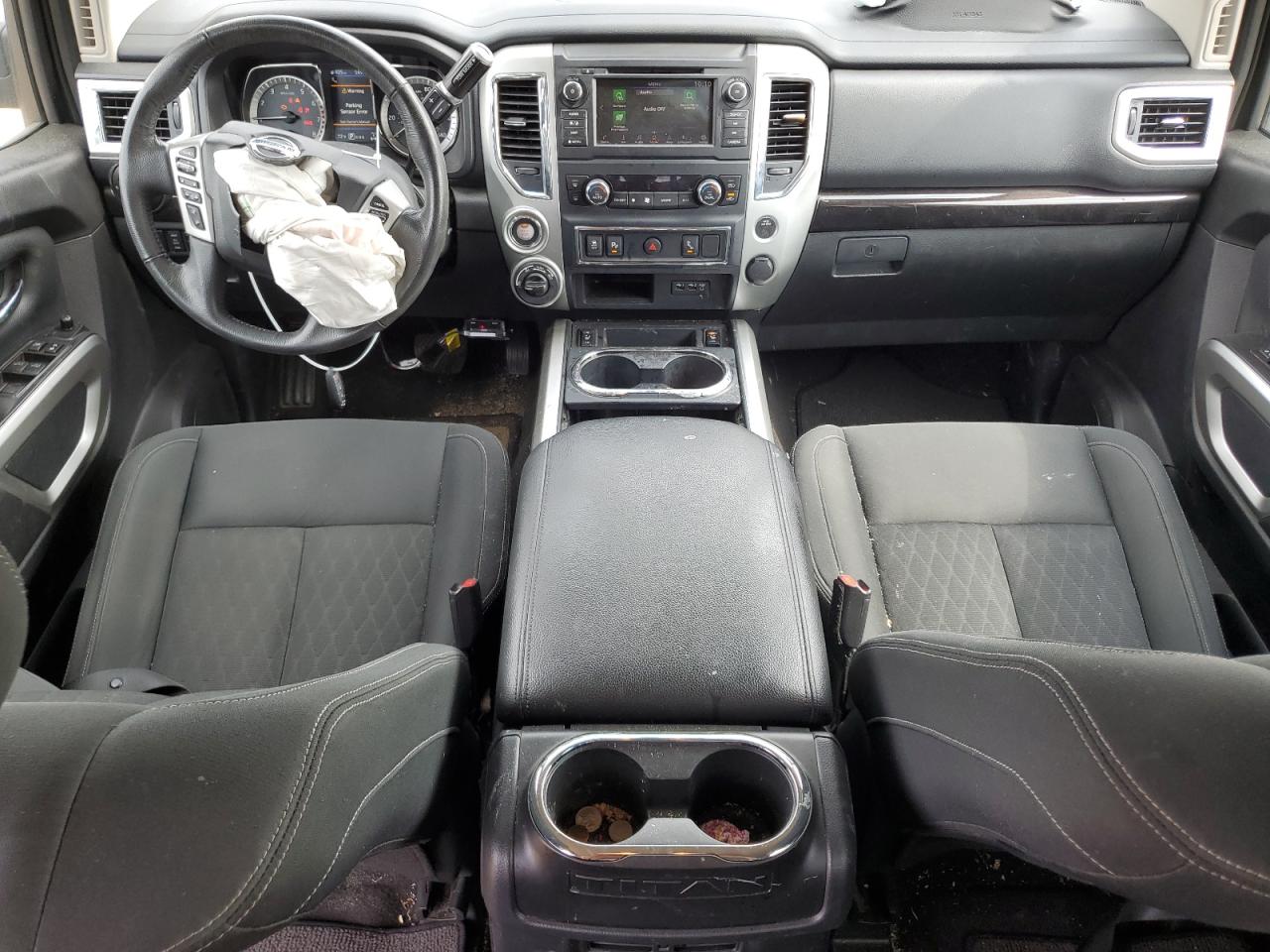 1N6AA1E56KN532738 2019 Nissan Titan Sv