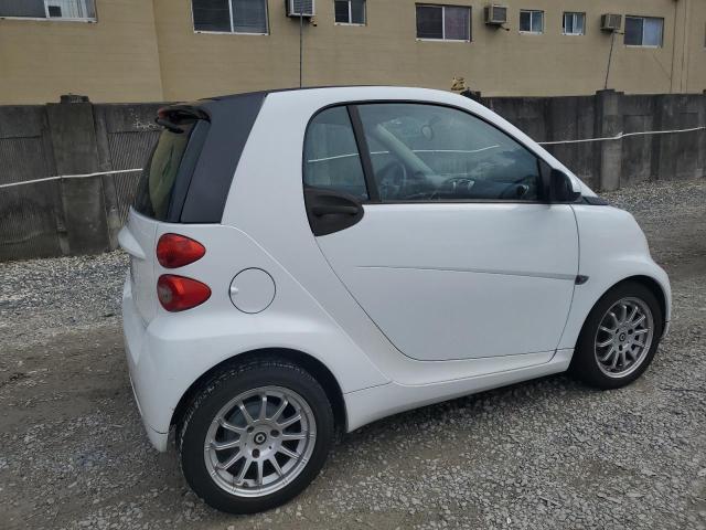 2011 Smart Fortwo Pure VIN: WMEEJ3BA3BK470400 Lot: 58723974