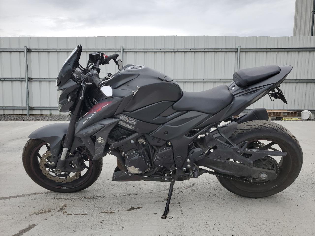 JS1C533B8J2100943 2018 Suzuki Gsx-S750 M