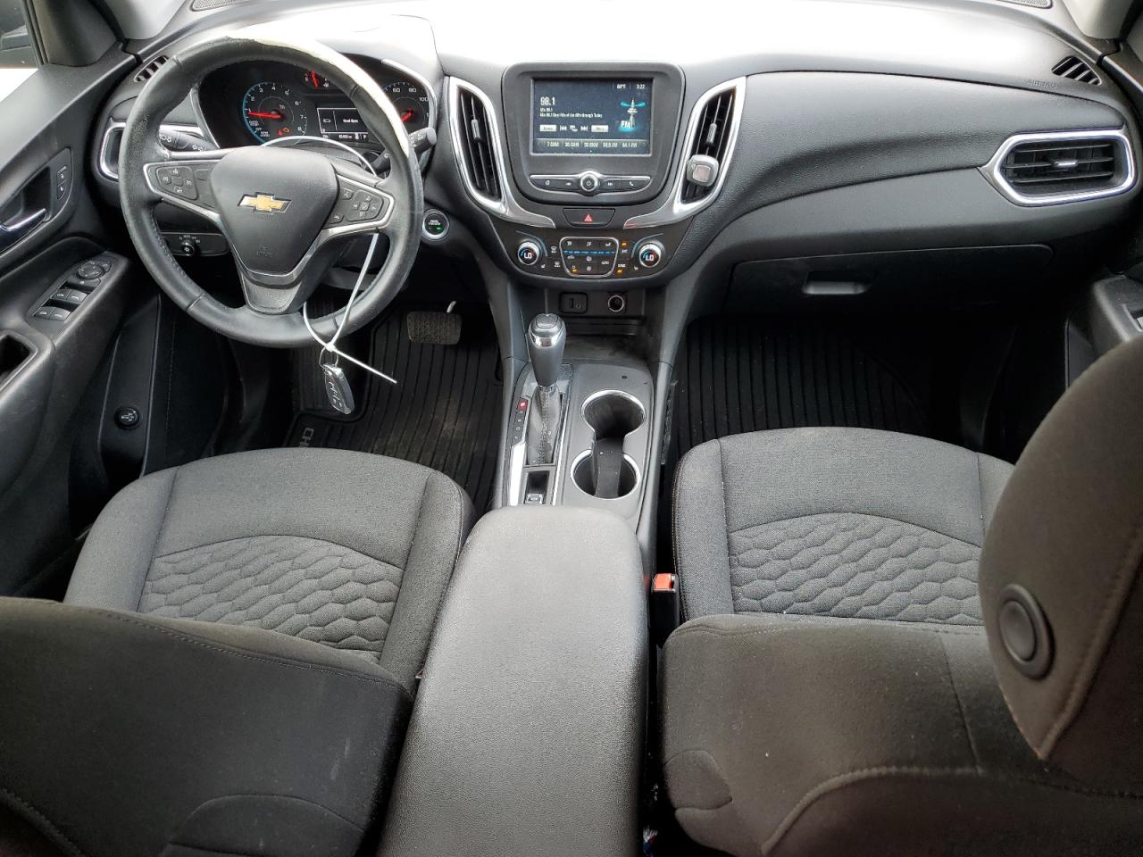 3GNAXJEV2JS509812 2018 Chevrolet Equinox Lt
