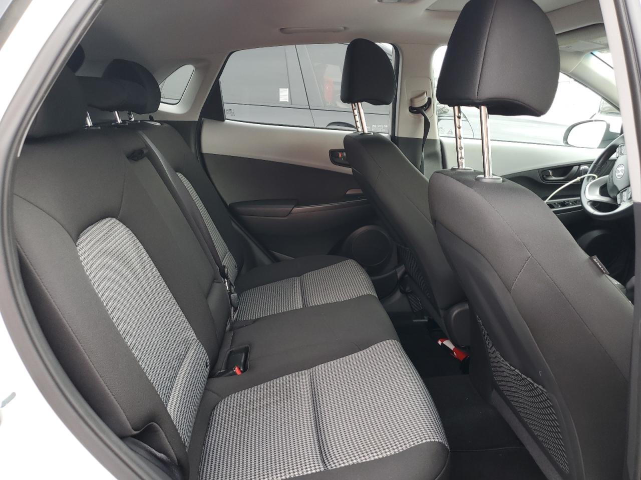 KM8K62AA2JU160378 2018 Hyundai Kona Sel