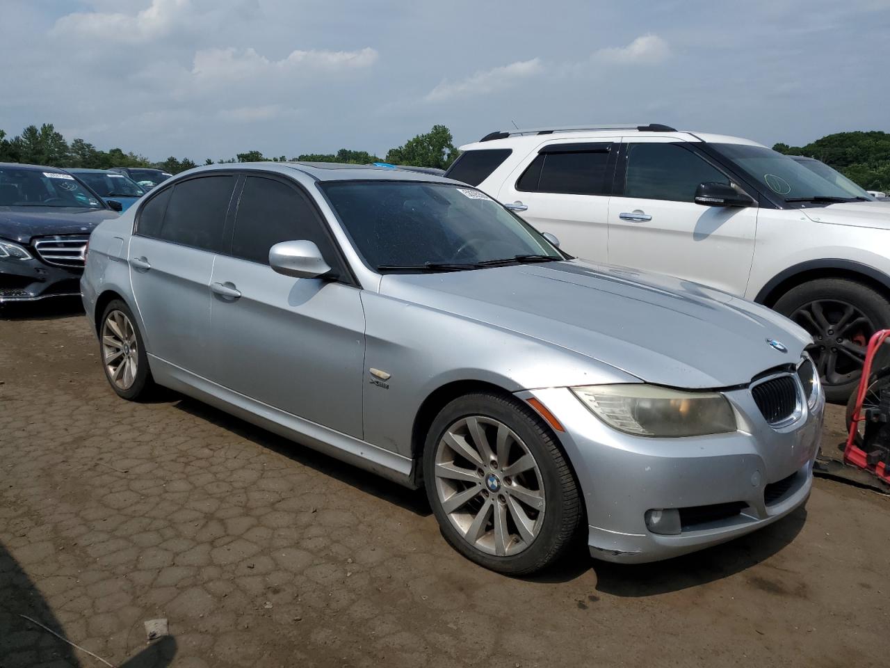 WBAPK5G53BNN24592 2011 BMW 328 Xi Sulev