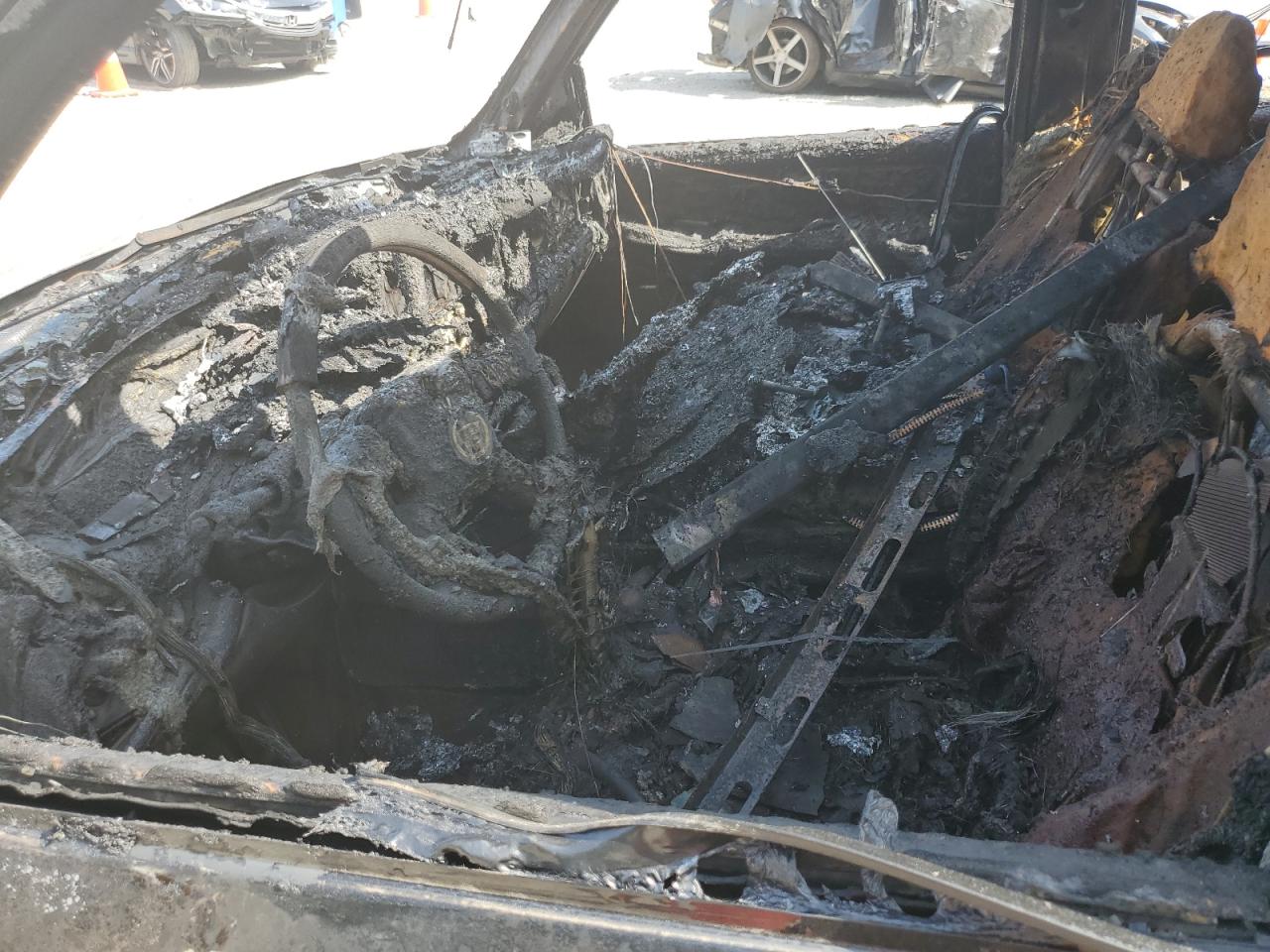 1GYEC63N55R228774 2005 Cadillac Escalade Luxury